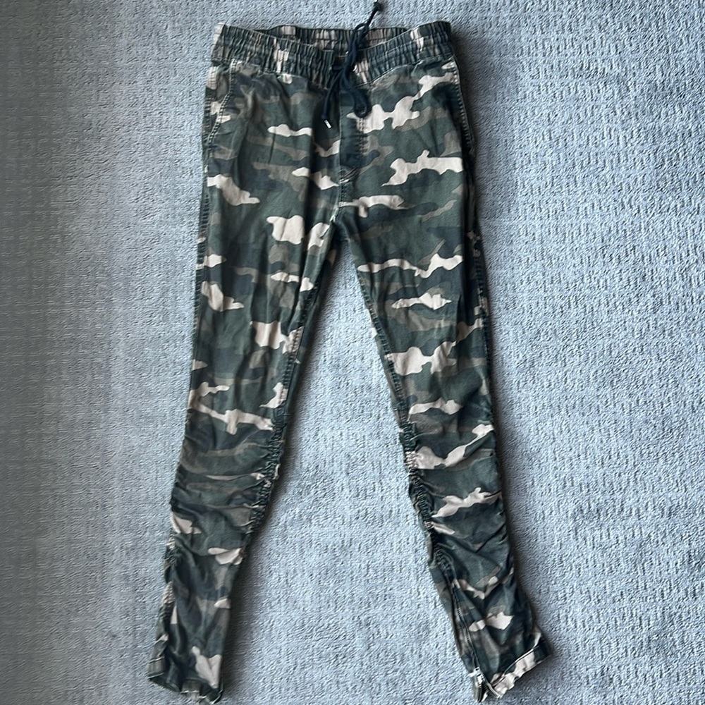 H&M divided men’s size 30 skinny joggers
